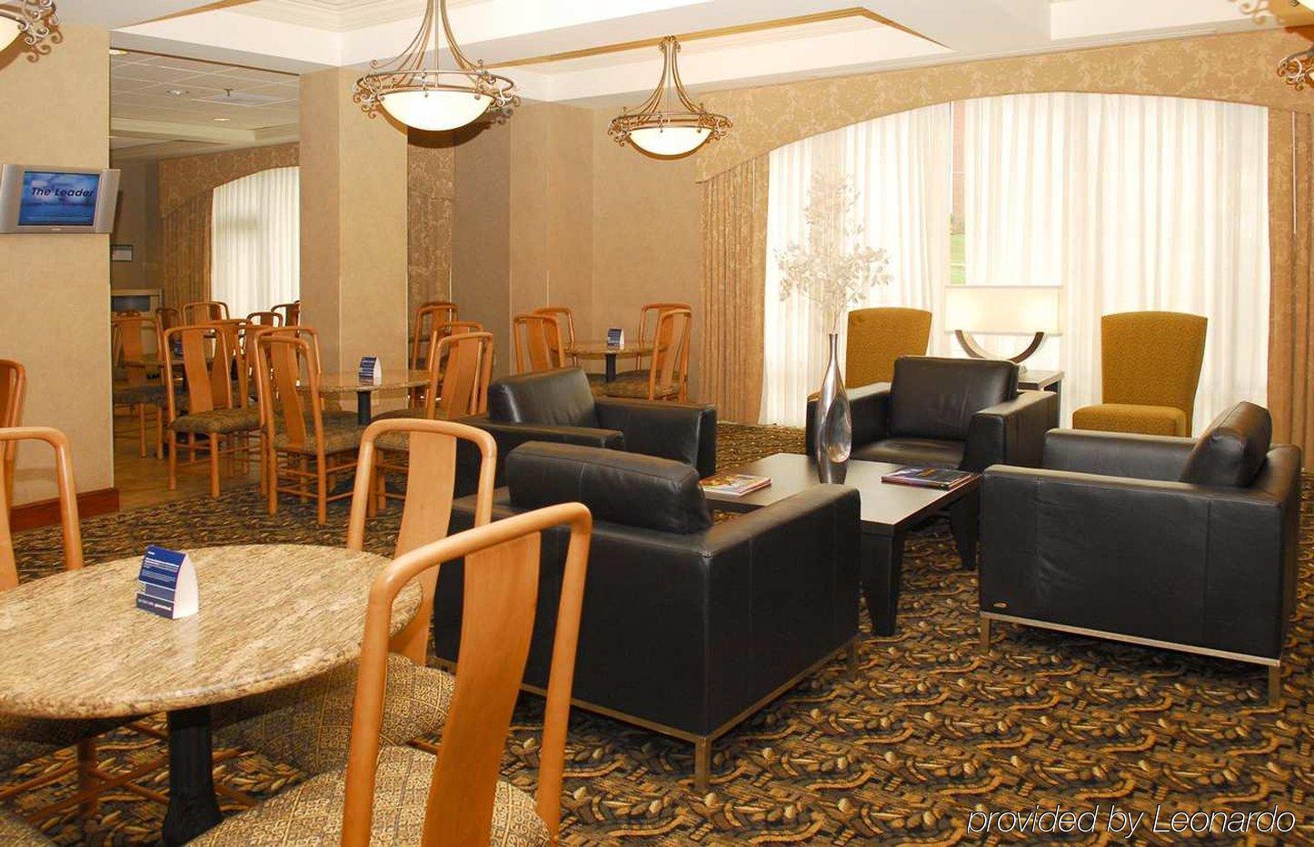 Hampton Inn & Suites Country Club Plaza Kansas City Restaurant photo